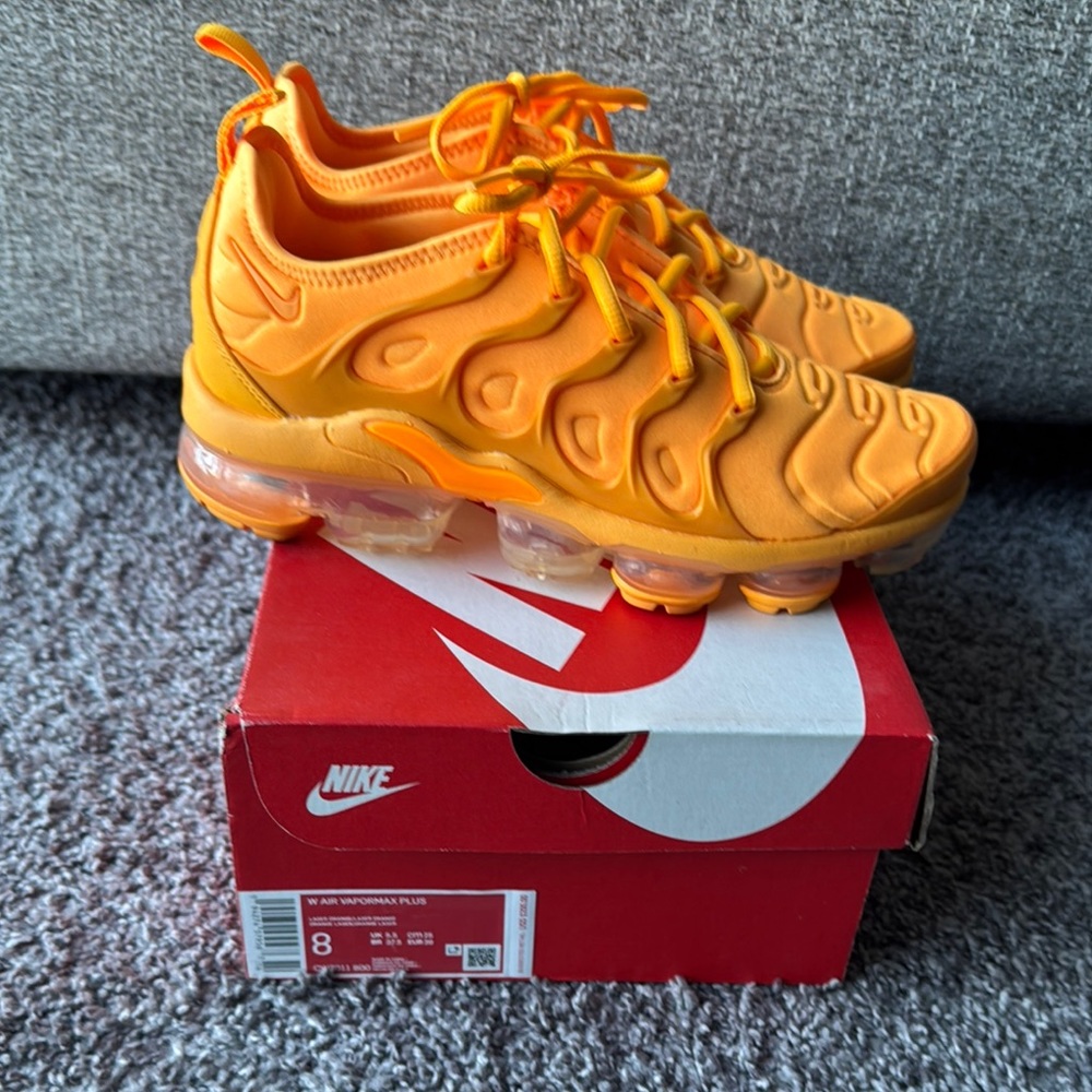 Nike Air Vapormax Plus Laser Orange